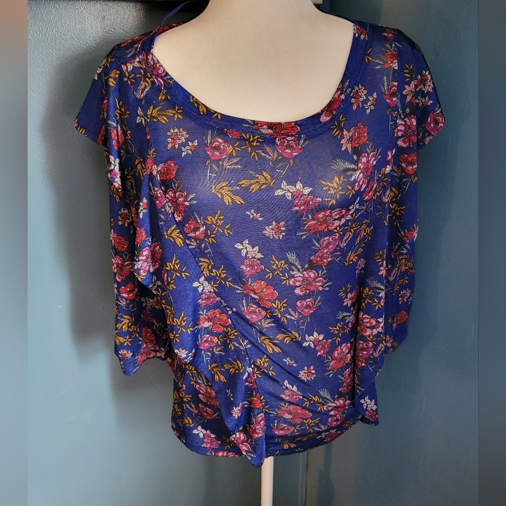 Free People size Medium‎ floral ruffle boho blouse